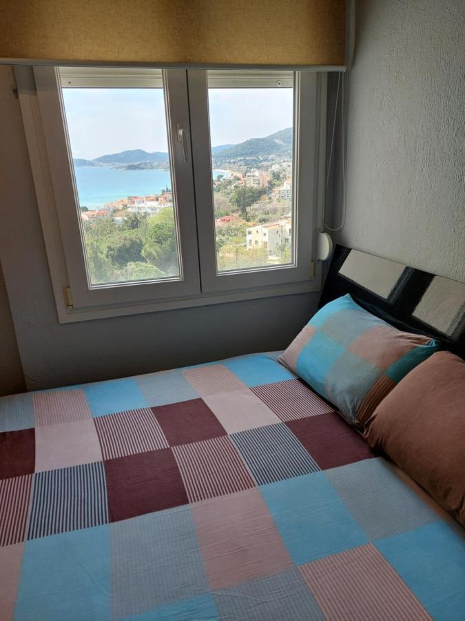 Bright View Apartment PalaiónTsiflíkion Eksteriør bilde